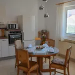 Damir Apartment *